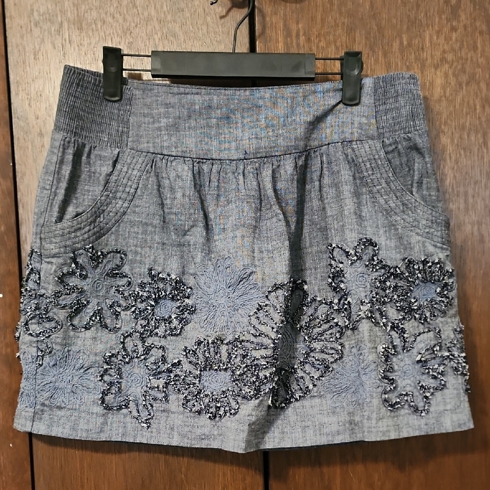 GUC Skirt Size L